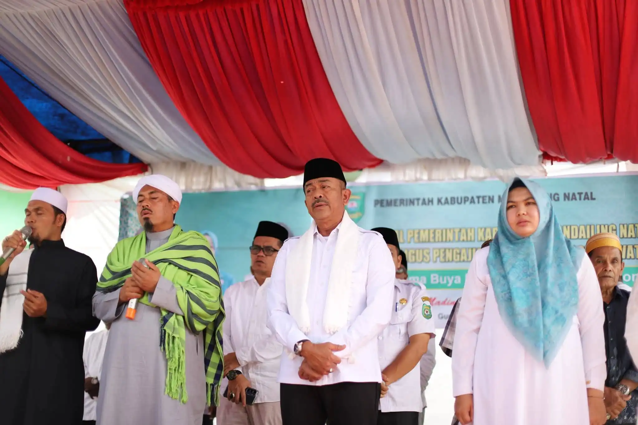 Halalbihal dan Tabligh Akbar Pemkab Madina di Gunung Baringin