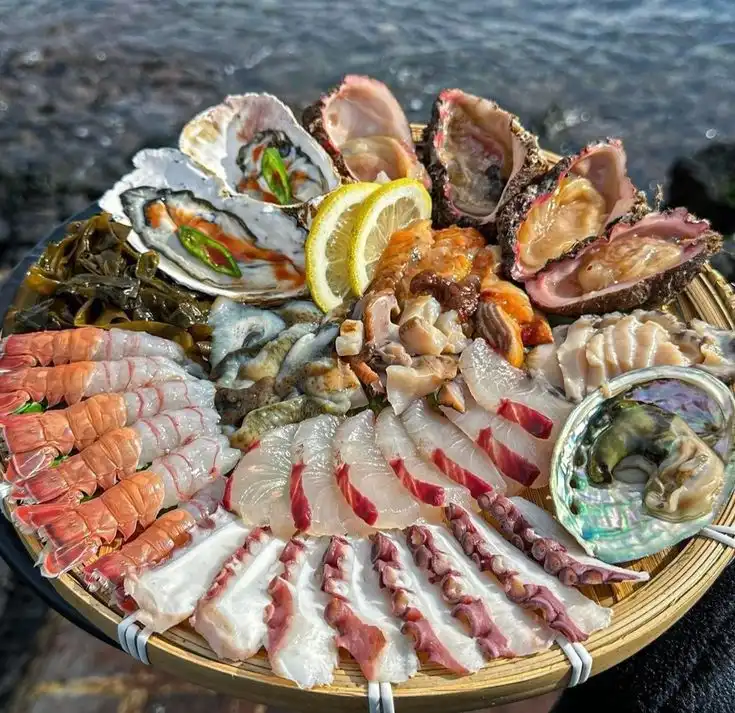 Suka Makan Seafood Mentah? Ini Risiko yang Sebaiknya Tidak Diabaikan