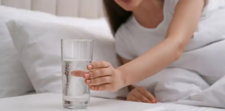 Minum Air Setelah Bangun Tidur, Apa yang Sebenarnya Terjadi pada Tubuh?