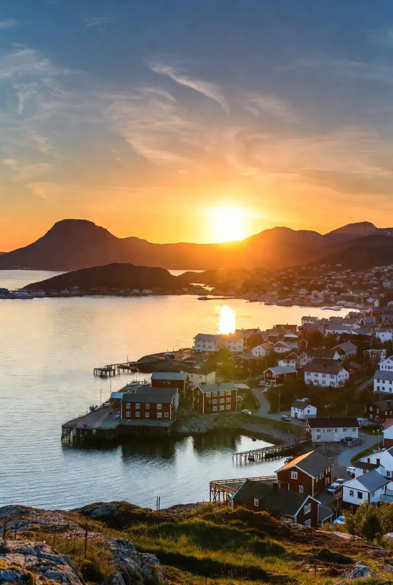 Kota yang Tidak Pernah Gelap di Musim Panas: Fenomena Midnight Sun