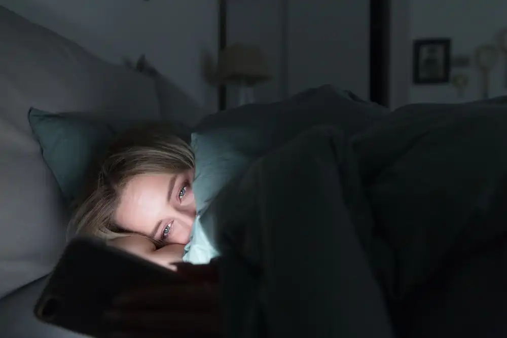 Hati-Hati! Kebiasaan Sepele Ini Diam-Diam Bikin Otak Makin Lemot