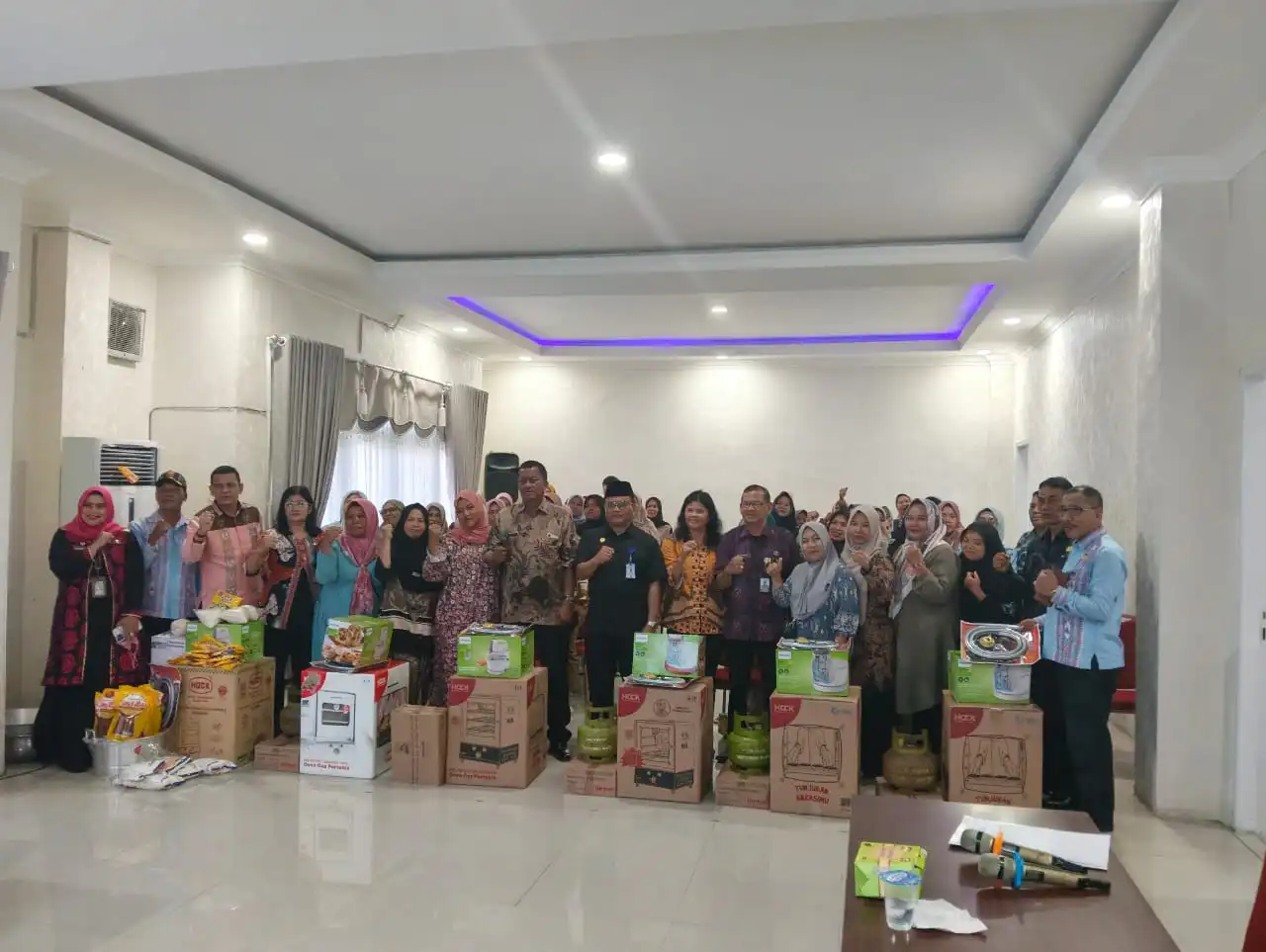 Pemko Padangsidimpuan Salurkan Bantuan UEP kepada 35 KK untuk Dukung UMKM
