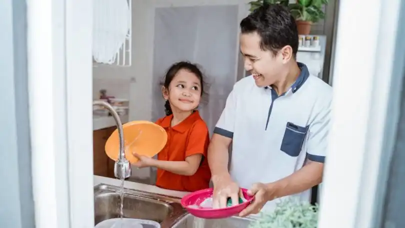 Kebiasaan Anak Meniru Orang Dewasa dalam Kehidupan Sehari-hari