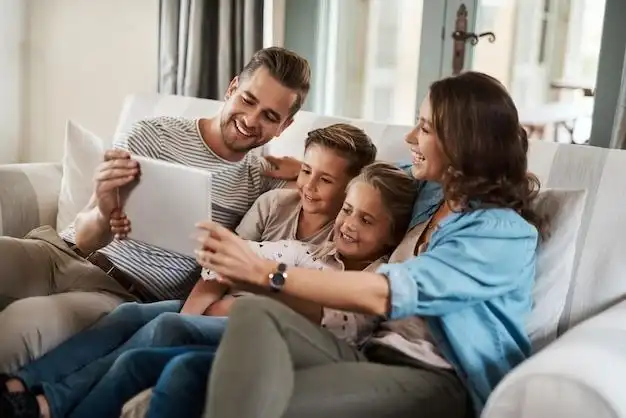 Seni Menemukan Rumah di Tengah Hustle Culture: Pentingnya Quality Time Bersama Keluarga