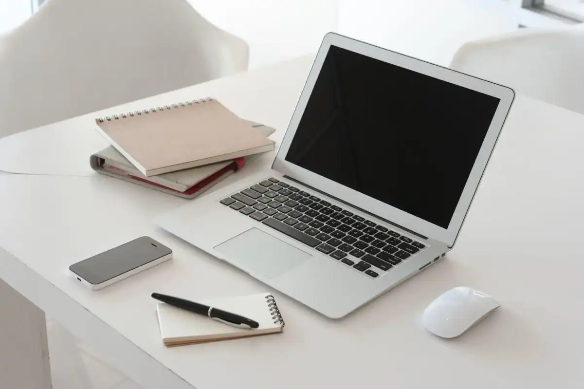 Laptop Panas? Awas Kebiasaan Ini Bisa Bikin Dompet Kamu Jebol