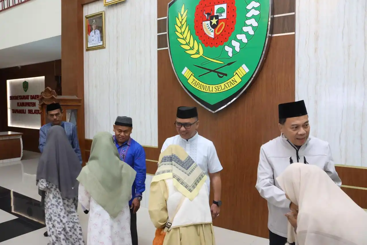 Wabup Tapsel Lepas Kafilah MTQ ke-40 Tingkat Provinsi Sumut, Pesan Tampilkan Semangat dan Harumkan Nama Daerah