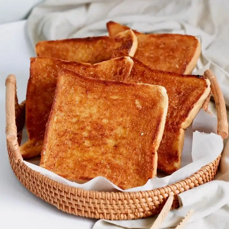 Roti Tawar Panggang dengan Berbagai Topping yang Menggugah Selera