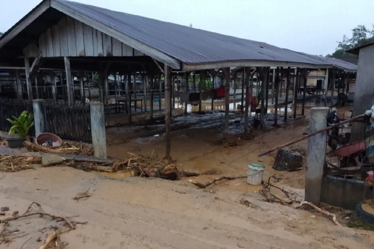 Pusdalops Sumut: Empat rumah hanyut akibat banjir di Tapanuli Utara