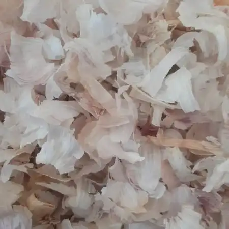 Jangan Langsung Dibuang! Menyulap Kulit Bawang Putih Jadi Ramuan Berfaedah