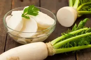 Lobak Bisa Dimakan Mentah atau Dimasak, Apa Perbedaan Teksturnya?