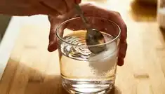 Air Garam dan Kesehatan: Benarkah Minum Air Garam Punya Banyak Manfaat atau Justru Berisiko?