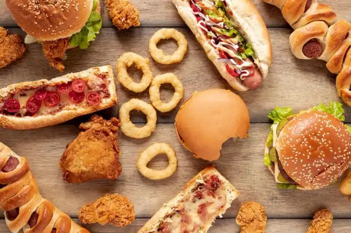 Makanan yang Sebaiknya Tidak Dikonsumsi Berlebihan, Demi Menjaga Kesehatan Tubuh