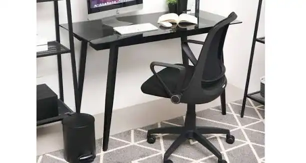 Mengapa Kursi Kantor Perlu Disesuaikan dengan Tinggi Meja? Ini Pengaruhnya terhadap Postur Tubuh
