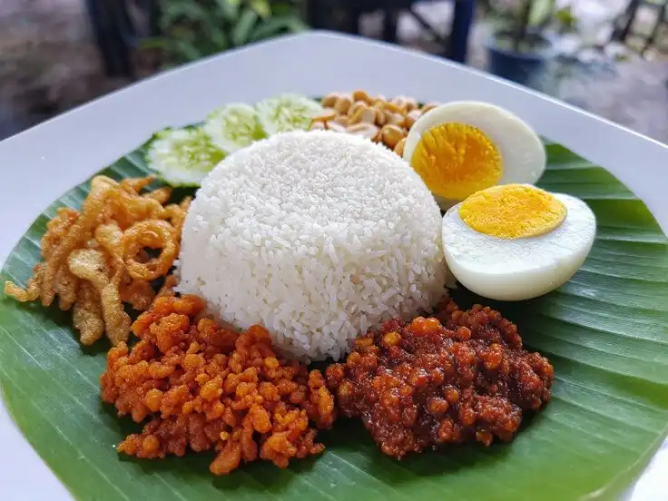 Mengapa Nasi Menjadi Makanan Pokok Banyak Negara?