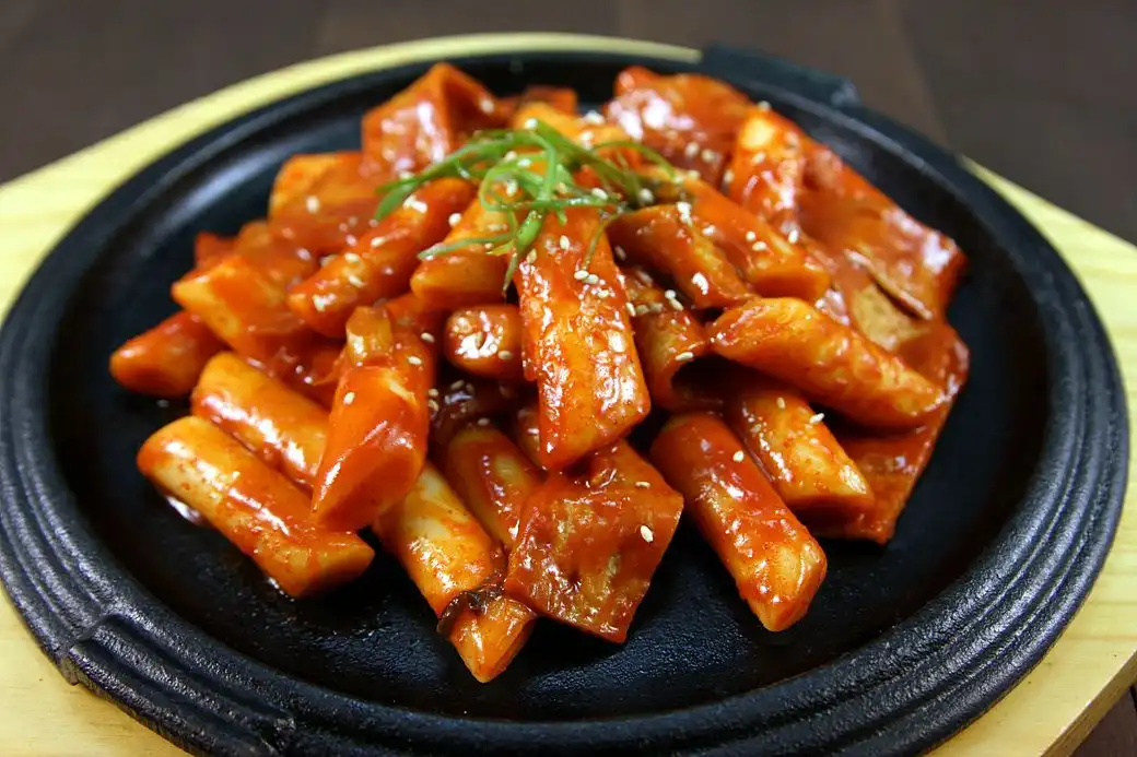 Tteokbokki, Jajanan Korea dengan Tekstur Kenyal yang Bikin Ketagihan