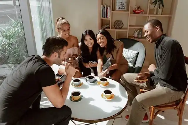 Kenapa Nongkrong Bersama Teman Bisa Bikin Mood Berubah Drastis?