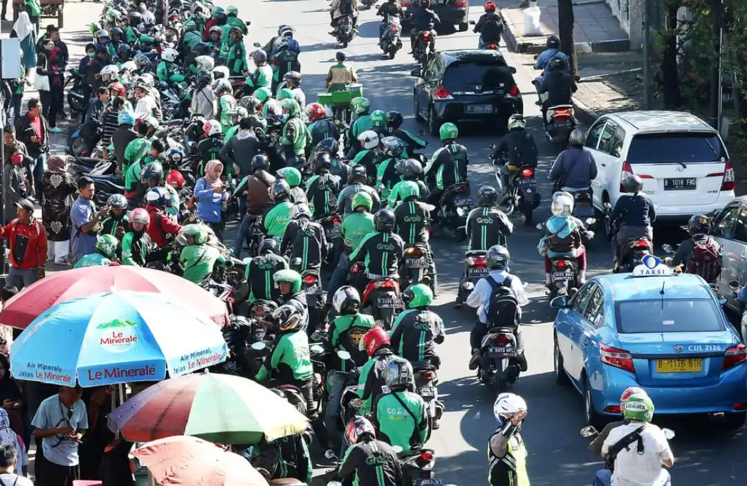 Kenapa Ada Negara yang Mengemudi di Kiri, dan Ada yang Mengemudi di Kanan? Ini Sejarahnya.