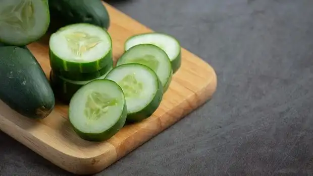 Makan Mentimun Saat Asam Lambung Naik, Aman atau Tidak?