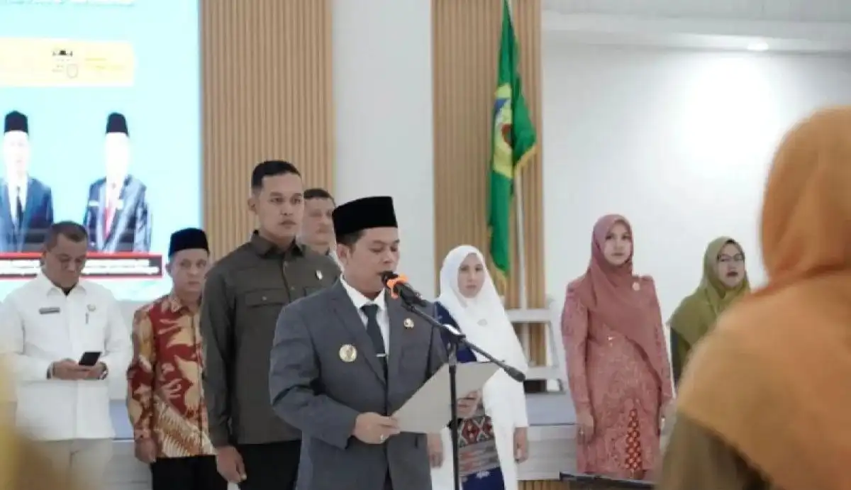 Bupati Palas lantik 27 kepala sekolah TK, SD dan SMP