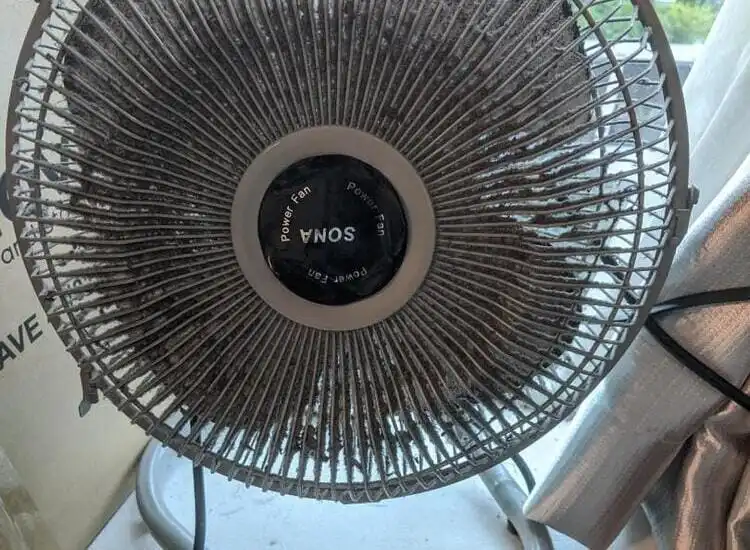 Kipas Angin Selalu Berdebu Padahal Terus Berputar, Kok Bisa? Ini Penjelasan Ilmiahnya