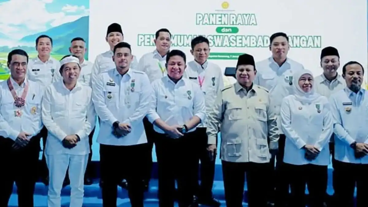 Gubernur Sumut Bobby Nasution Terima Satya Lencana Wirakarya dari Presiden Prabowo