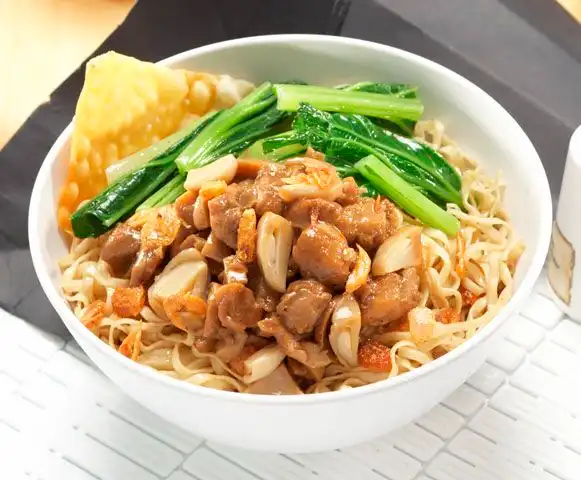 Mengapa Mie Ayam yang Sudah Dingin Cenderung Menggumpal? Ini Penjelasan Ilmiahnya