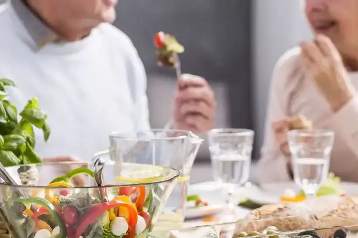 Cara Menjaga Nafsu Makan pada Lansia