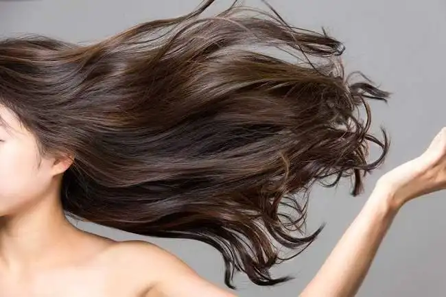 Tau gak sih, kalau rambut di kepala merupakan sel mati yang tumbuh dari sel hidup?
