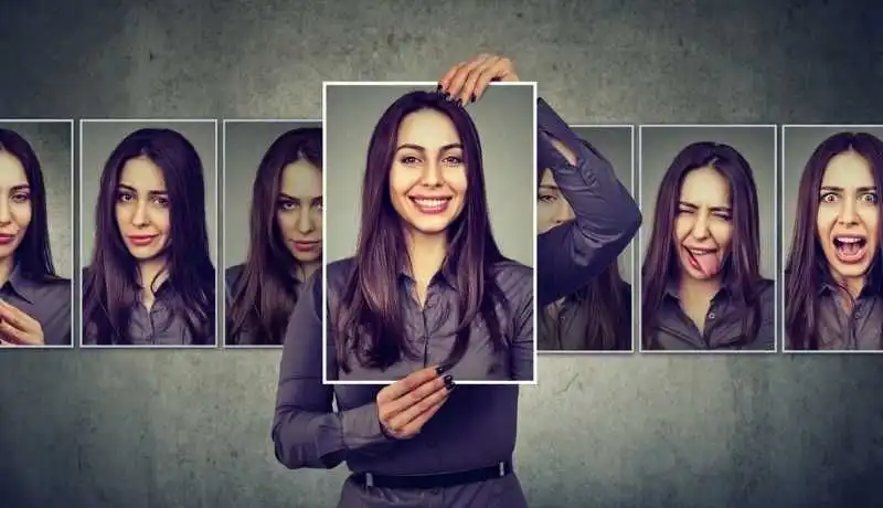 Mengapa Ekspresi Wajah Seseorang Bisa Berbeda saat Berbicara dengan Orang yang Berbeda?