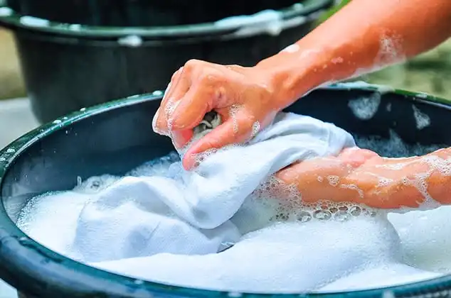 Jangan Gunakan Sabun Cuci Piring untuk Mencuci Pakaian, Ini Alasannya