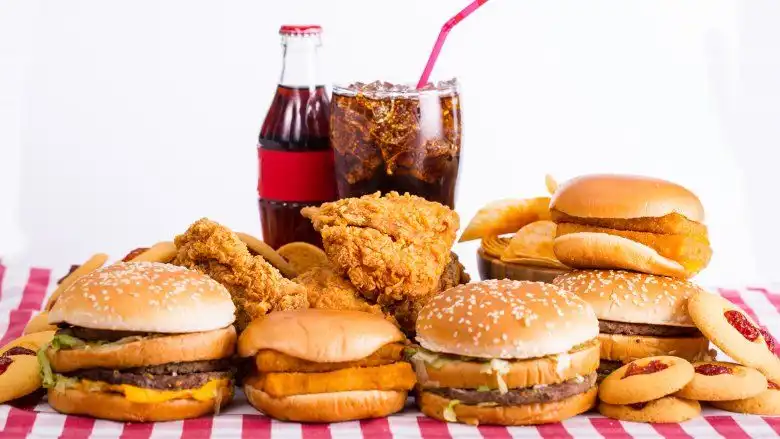 Kenapa Sih Kita Susah Banget Move On dari Fast Food?