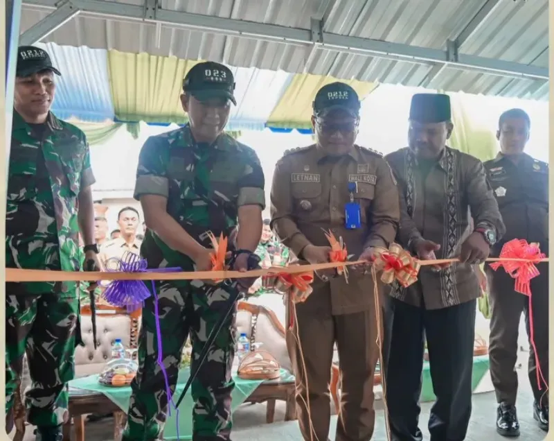 Wali Kota Padangsidimpuan Hadiri Peresmian SPPG Losung Batu III, Simbol Sinergi TNI-Pemda