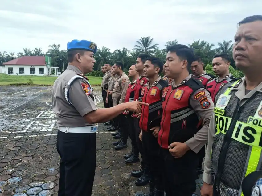 Polres Padang Lawas Gelar Gaktibplin, HP Personel Diperiksa Cegah Judi Online