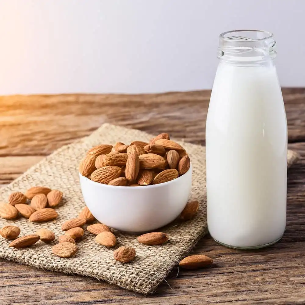 Mengenal Susu Almond, Si Paling Hits di Coffee Shop Modern
