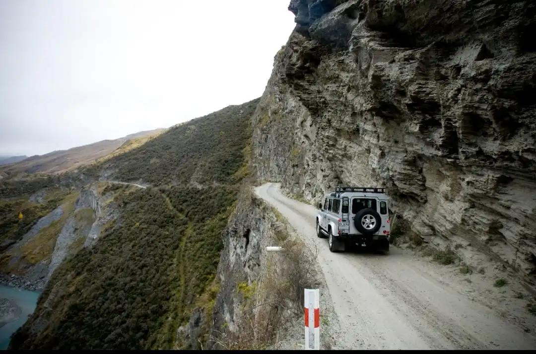 Jalan Paling Berbahaya di Dunia: Dari Tebing Himalaya hingga Death Road Bolivia