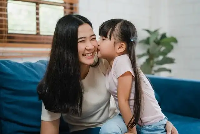 5 Kalimat Sederhana dari Orang Tua yang Baru Kita Pahami Setelah Dewasa