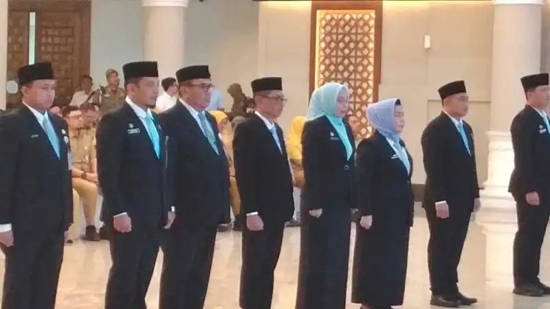 Gubernur Bobby Nasution Lantik 8 Pejabat Eselon II, Sabar Jaya Telaumbanua Kadis Kelautan dan Perikanan Sumut