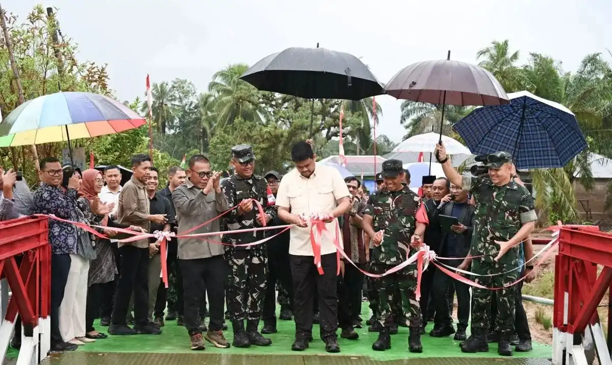 Gubernur Sumut resmikan Jembatan Bailey dampak bencana di Tapteng
