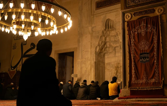 Islam Mengajarkan Moderasi, Bukan Berlebihan dalam Menjalani Hidup