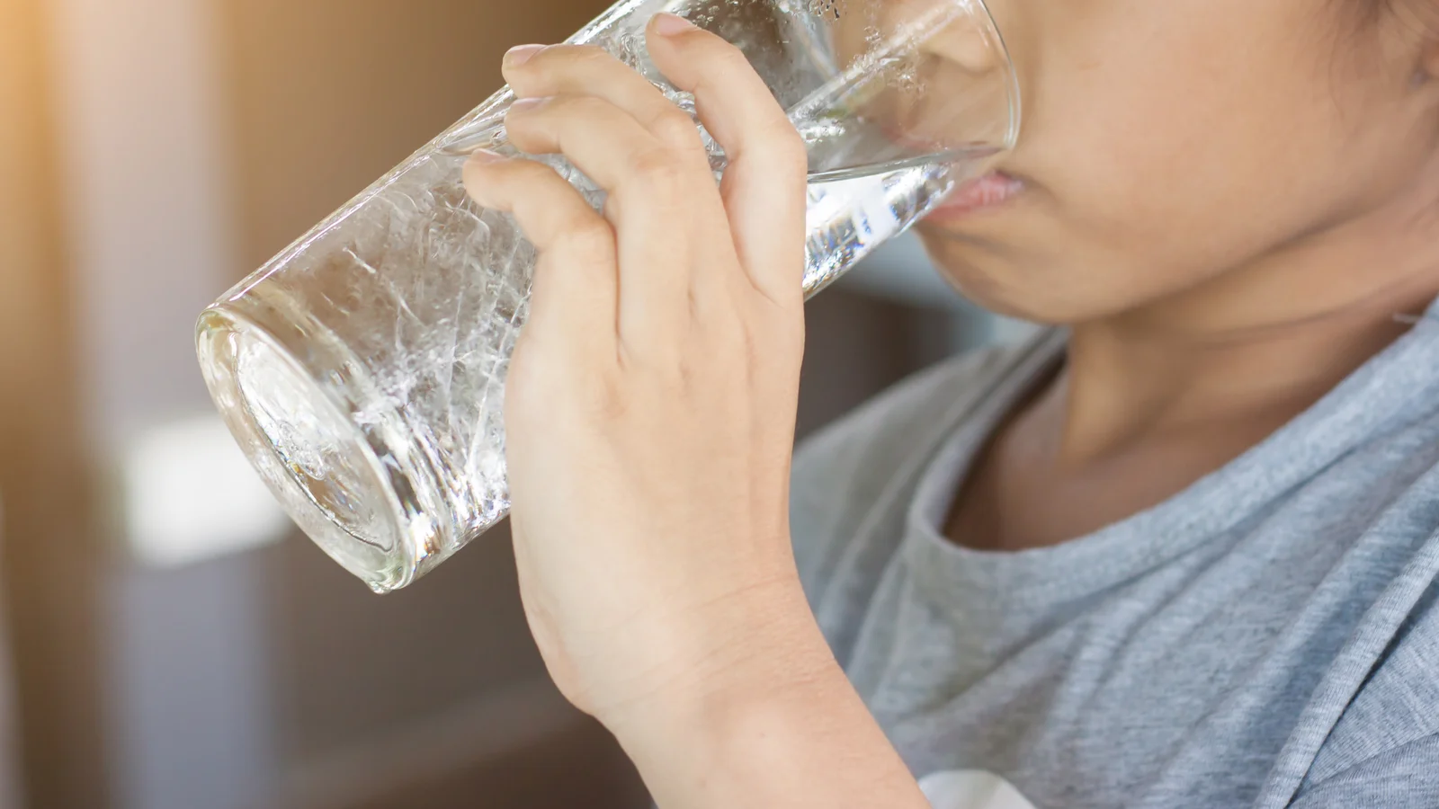 Pentingnya Minum Air yang Cukup Setiap Hari untuk Menjaga Kesehatan Tubuh