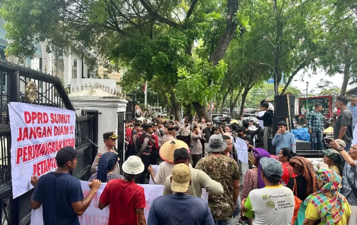 Petani Bawang Karo Demo di DPRD Sumut, Tuntut Penertiban Impor Ilegal dan Evaluasi Pejabat