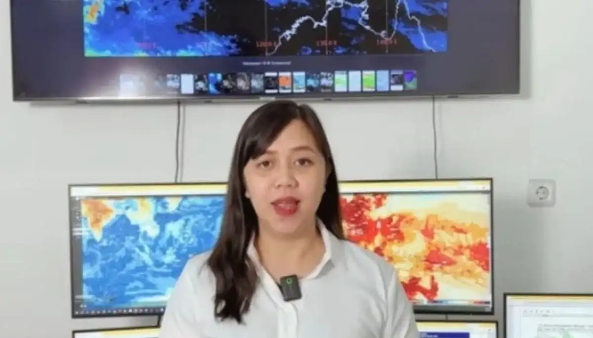Waspadai hujan disertai angin kencang di Sumut pada Minggu