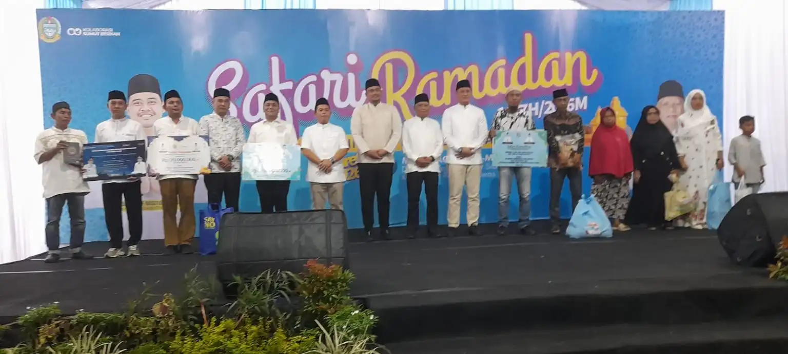 Safari Ramadan di Padang Lawas, Gubernur Sumut Bobby Nasution Serahkan Bantuan Hibah Rp500 Juta