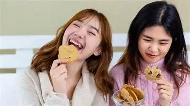 Mengapa Bertemu Orang yang Menyenangkan Bisa Membuat Mood Lebih Baik? Ini Penjelasannya