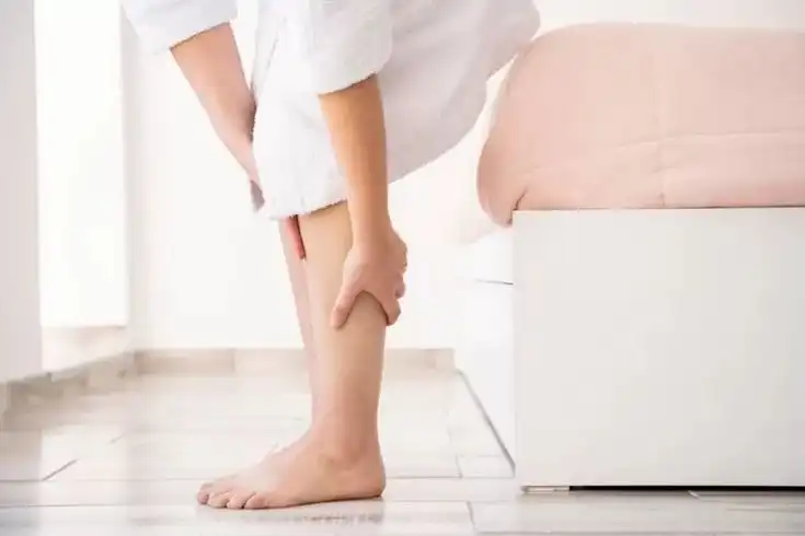 Penyebab Kaki Mudah Kram Saat Tidur