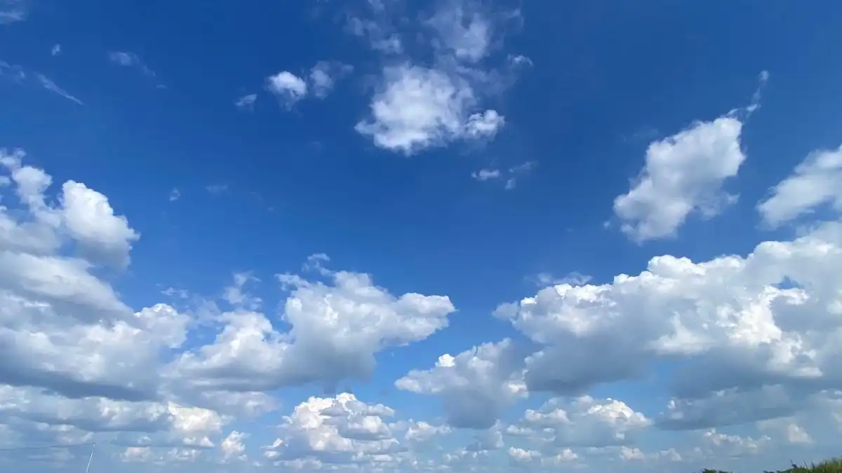 Mengapa Langit Berwarna Biru?
