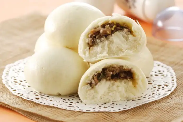 Seni Menjinakkan Adonan: Rahasia Bakpao Kukus Lembut, Putih, dan Anti Kisut