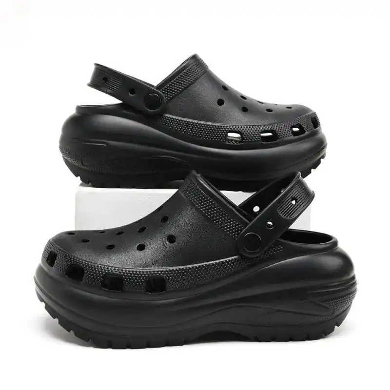 Kenapa Sandal Baim Digandrungi Gen Z? Tren Lama yang Bangkit Lagi