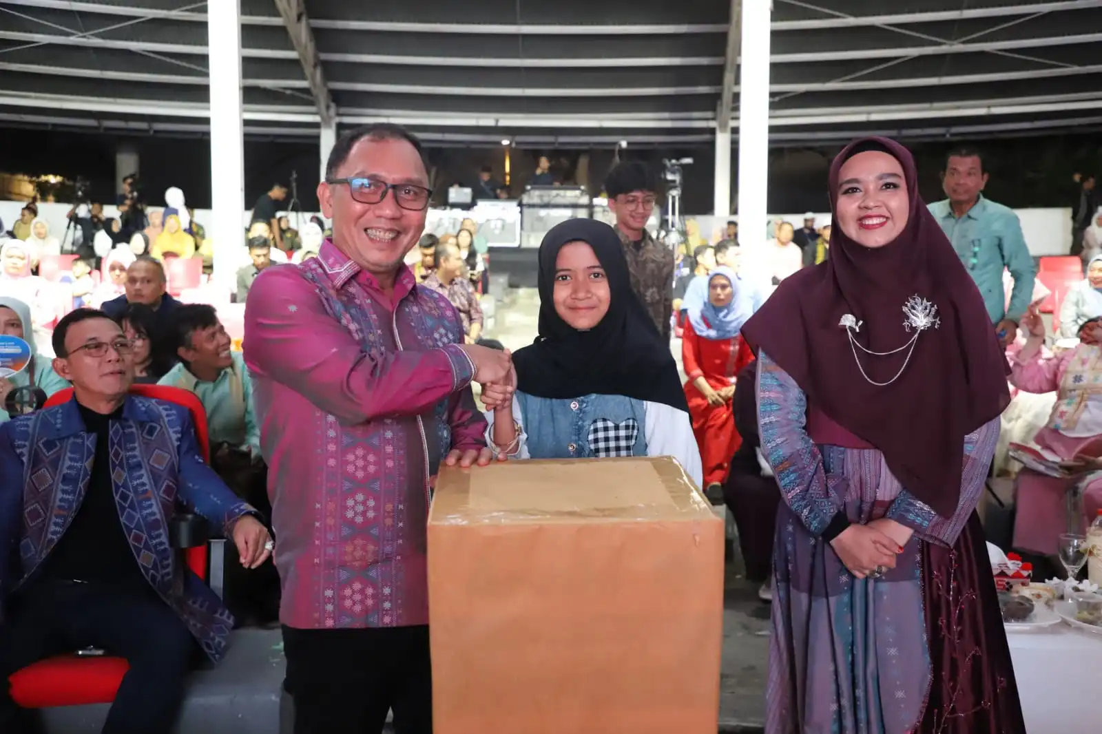 Drama Musikal "Sinergi Kuat Tapsel Bangkit" Memukau Ribuan Pengunjung di PRSU ke-50