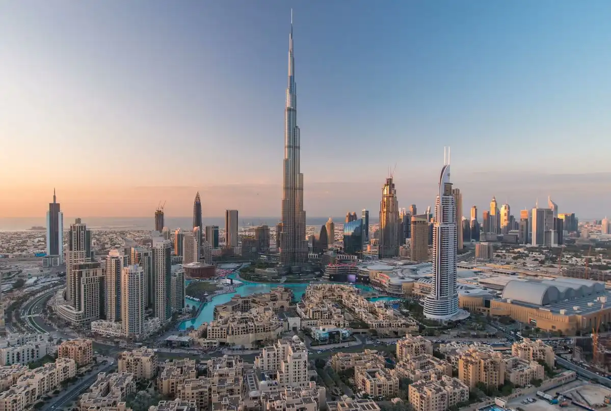 Dubai: Antara Kemewahan yang Absurd dan Sensasi Digeprek Matahari